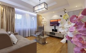 The Queen Luxury Apartments - Villa Giada